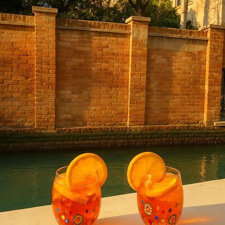 Ca'Dei Nonni Canal View Венеція Екстер'єр фото