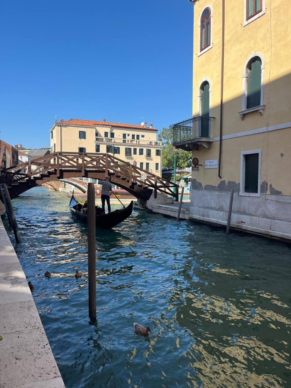Ca'Dei Nonni Canal View Венеція Екстер'єр фото